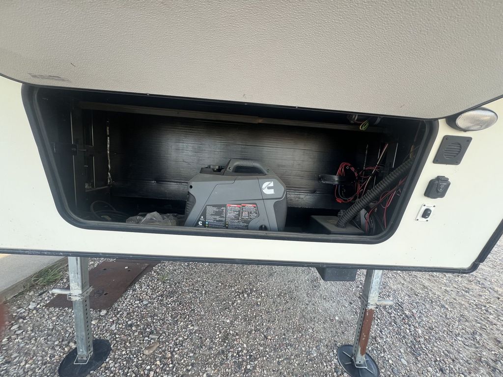 2018 Forest River Wildcat 29RLX - National Vehicle