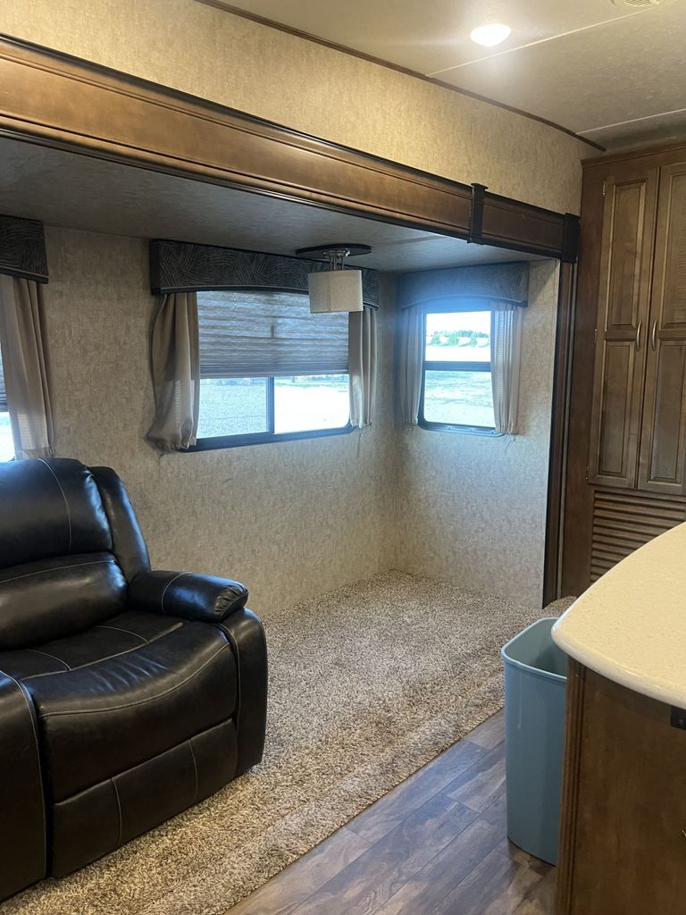2018 Forest River Wildcat 29RLX - National Vehicle