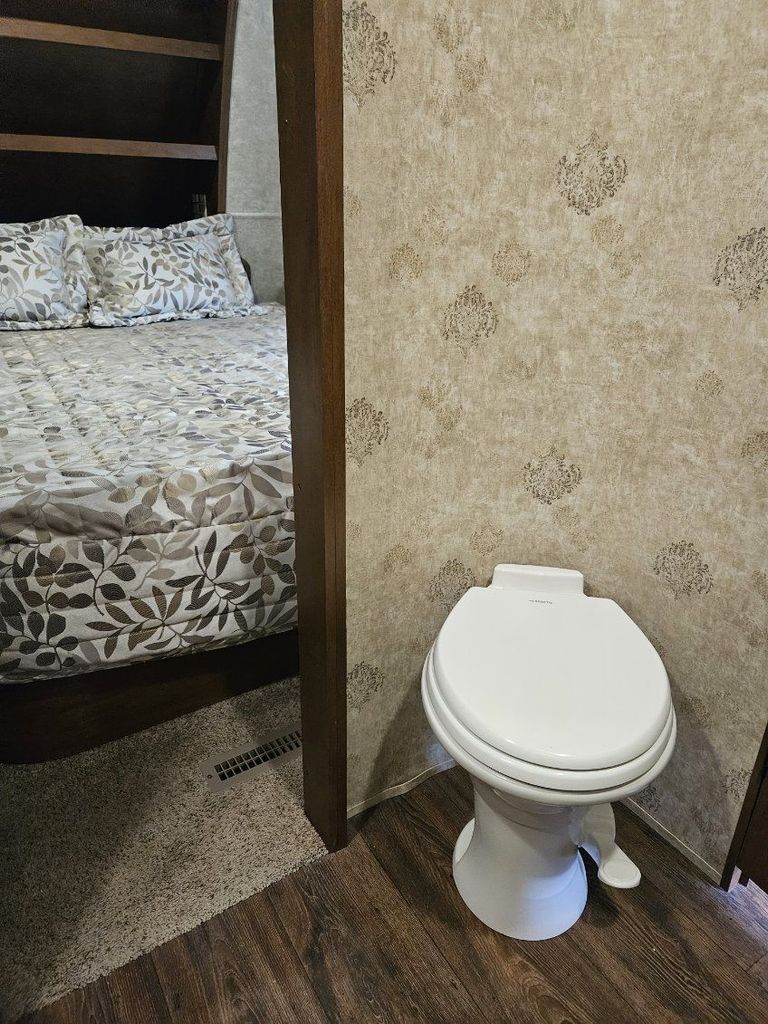 2015 Open Range Light 319RLS - National Vehicle