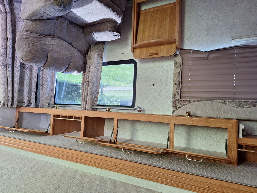 2001 Winnebago Adventurer 35U - National Vehicle