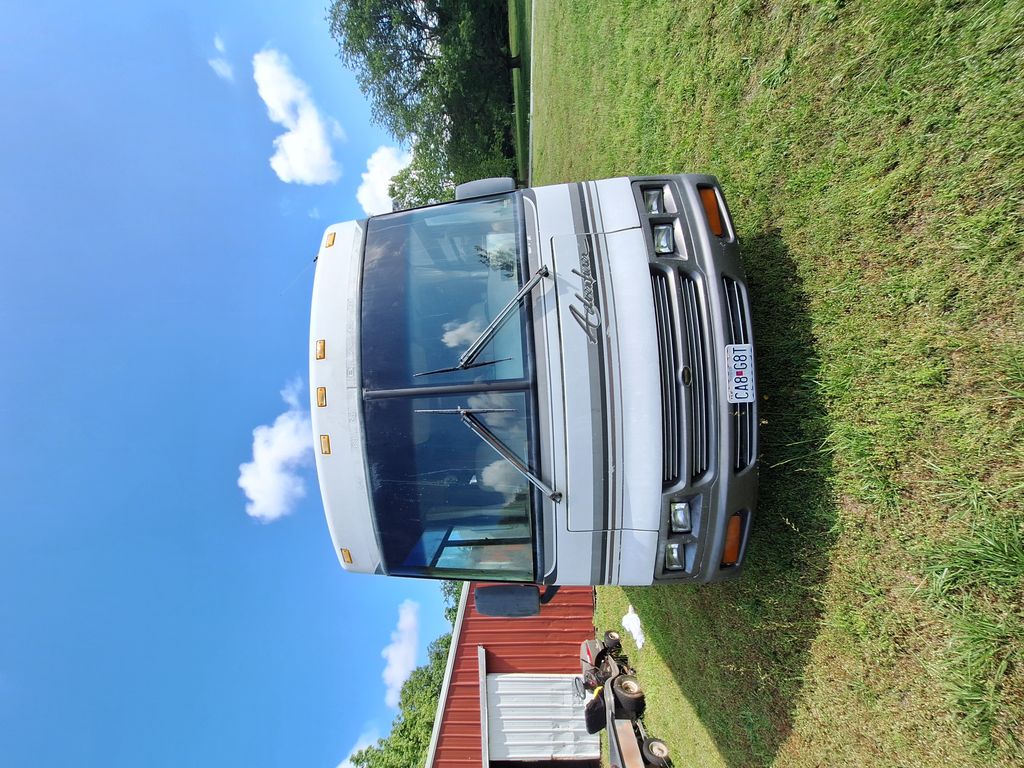 2001 Winnebago Adventurer 35U - National Vehicle