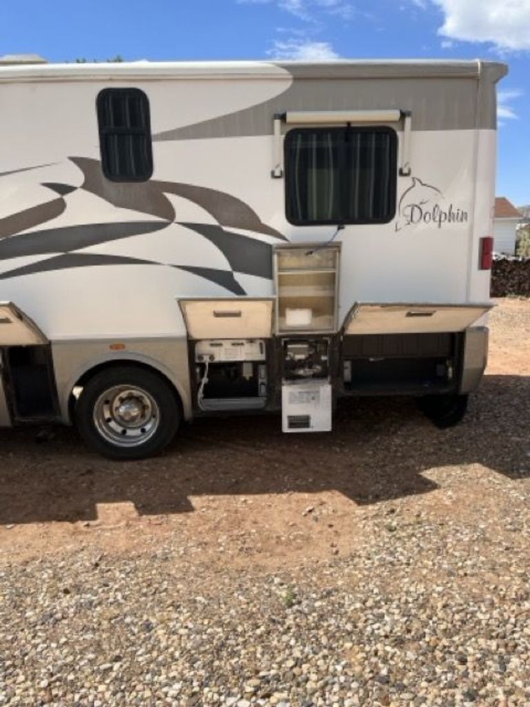 2006 National RV Dolphin 5342 - National Vehicle