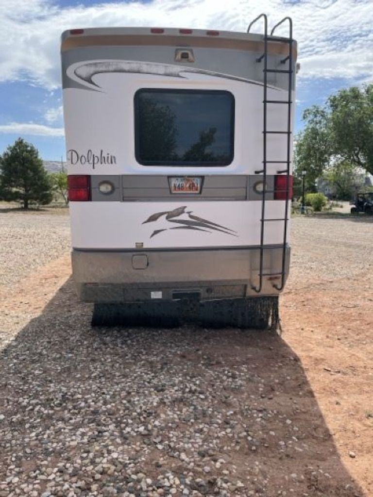 2006 National RV Dolphin 5342 - National Vehicle