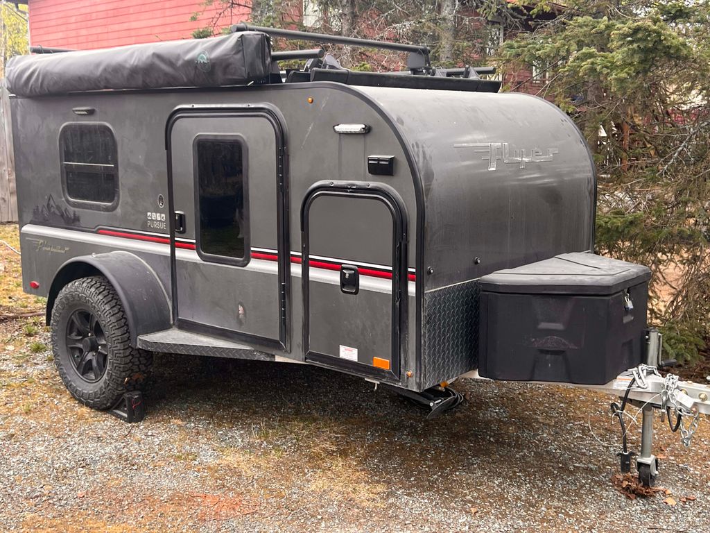 みに 2023 InTech RV Pursue Flyer - National Vehicle