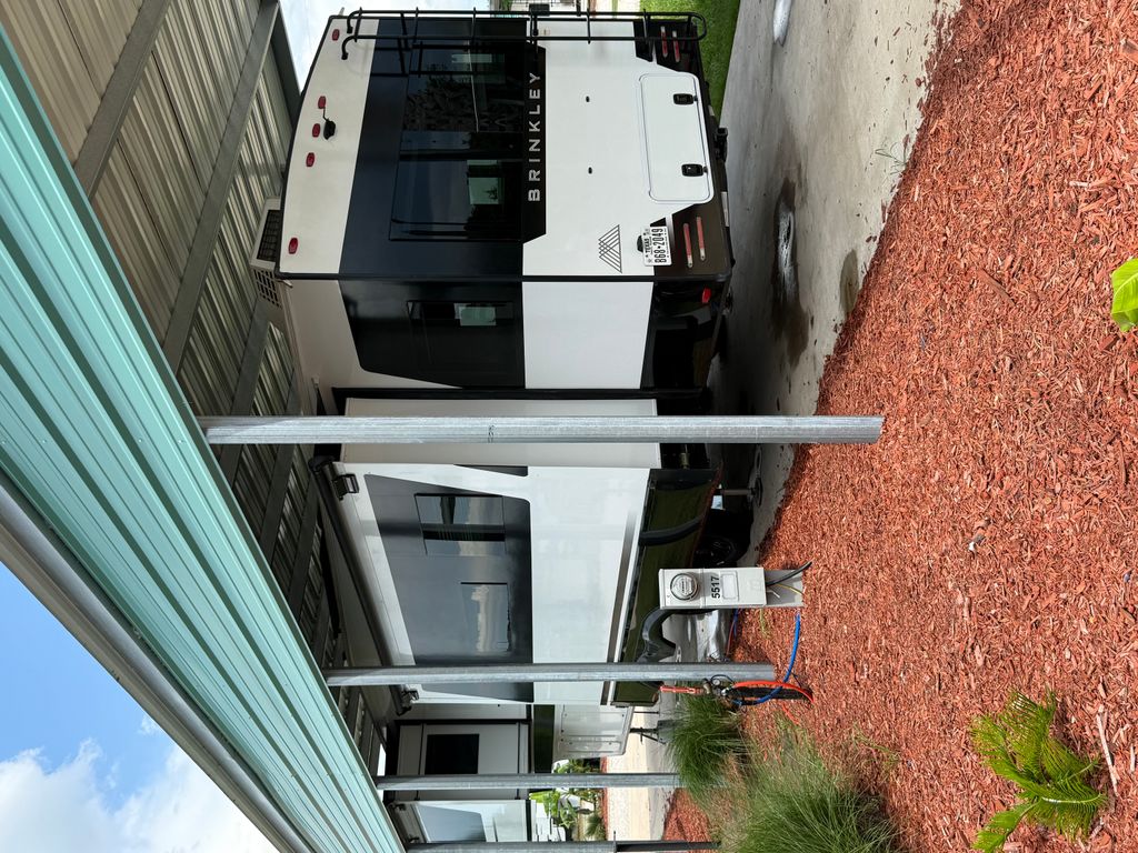 ウォーク 2024 Brinkley RV Model Z 3100 - National Vehicle