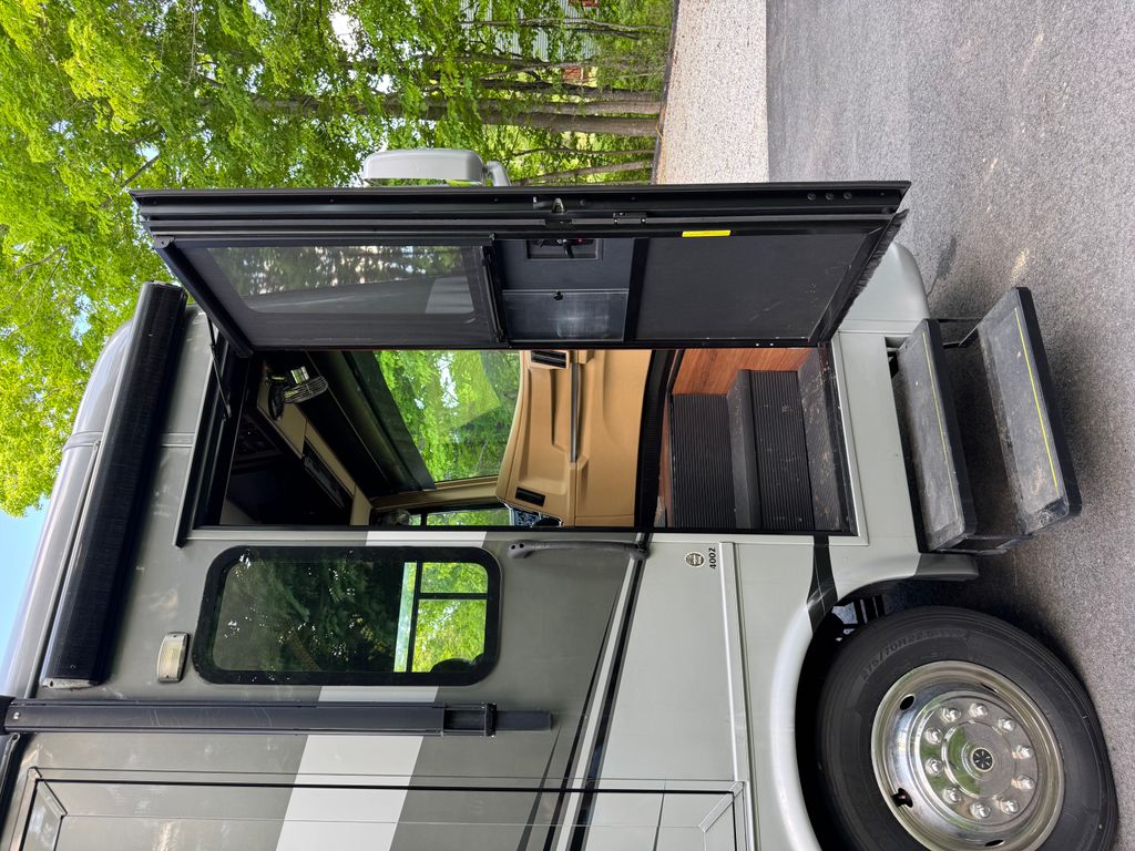 ドルフィン 2016 Newmar Ventana 4002 - National Vehicle