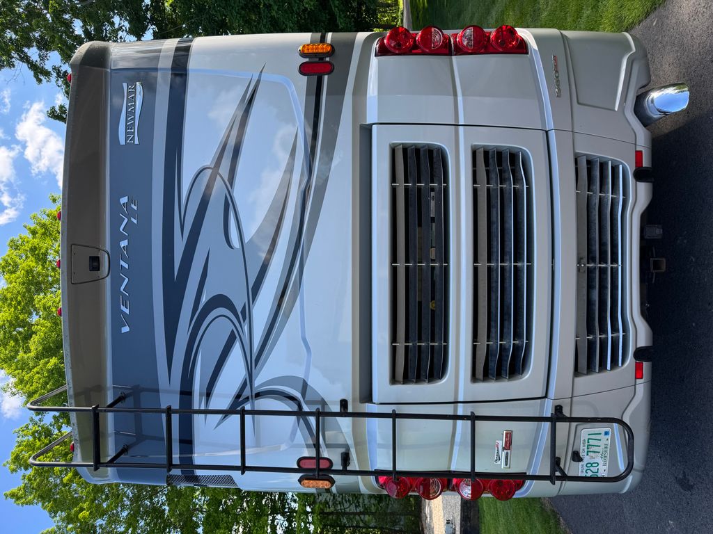 2016 Newmar Ventana 4002 - National Vehicle