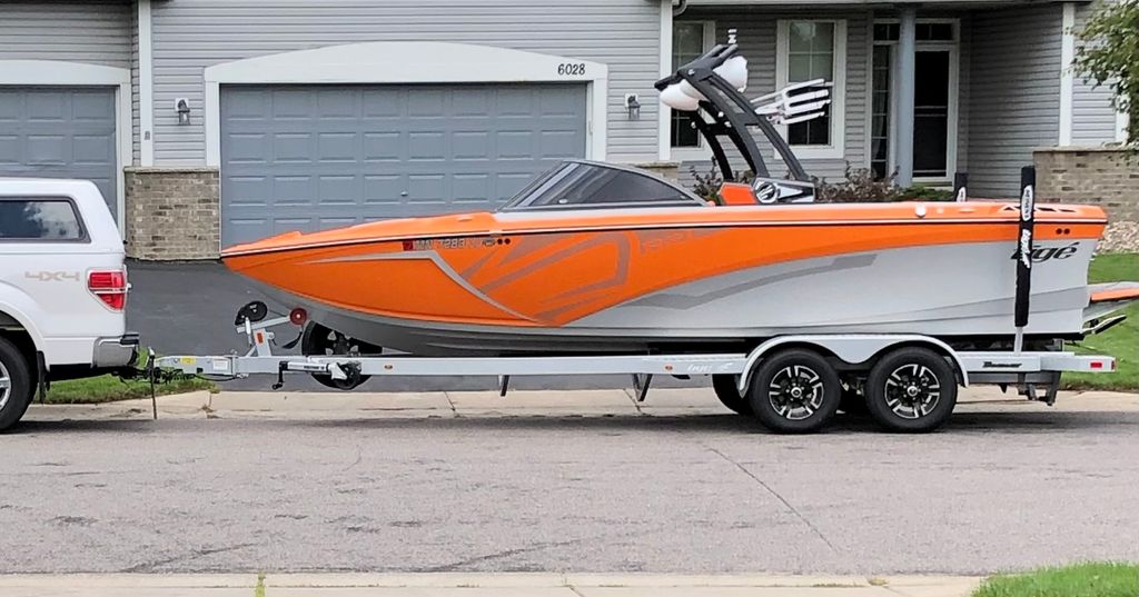 2018 Tigé R21 - National Vehicle