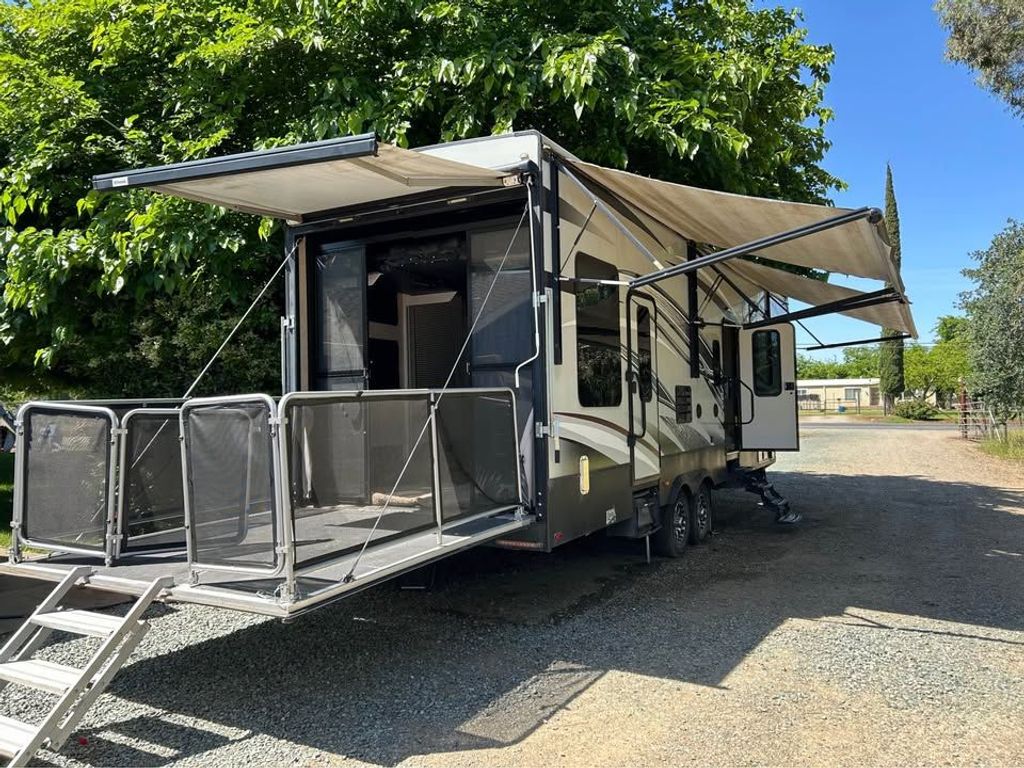2015 Keystone Raptor 300MP - National Vehicle