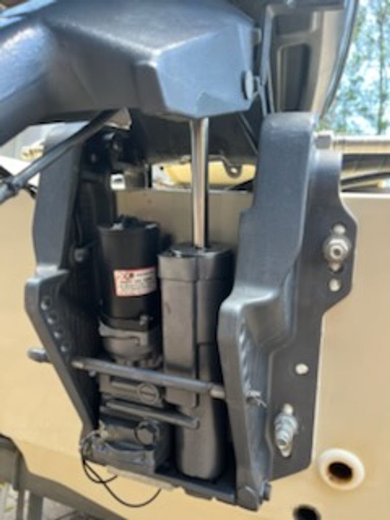2000 Scout 145 Sportfish - National Vehicle