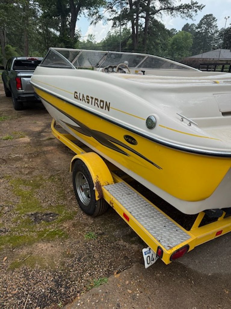 2001 Glastron 210 Bowrider - National Vehicle