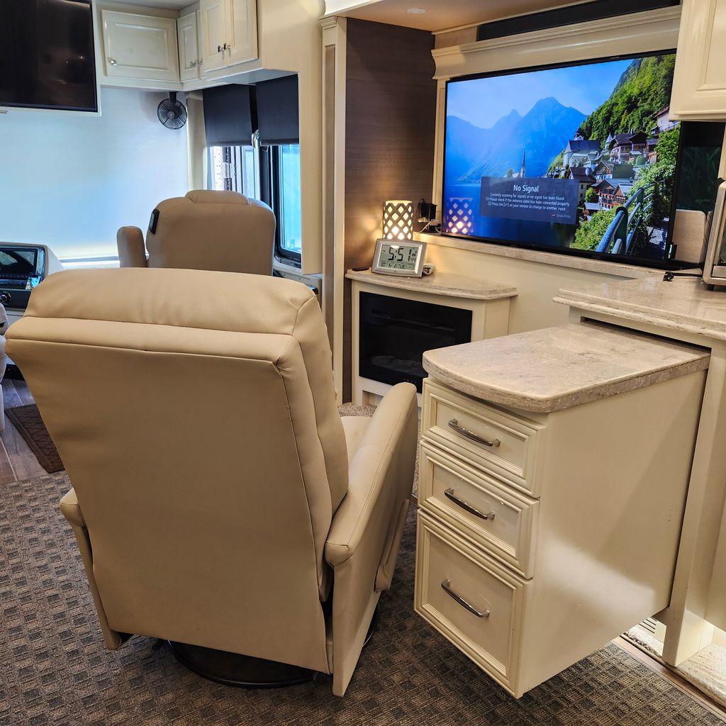 2022 Tiffin Motorhomes Phaeton 37BH - National Vehicle