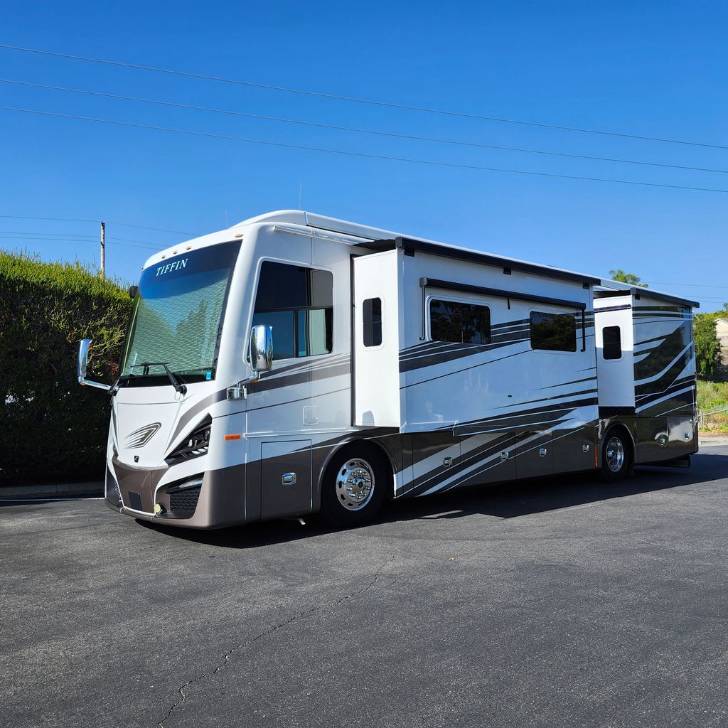 2022 Tiffin Motorhomes Phaeton 37BH - National Vehicle