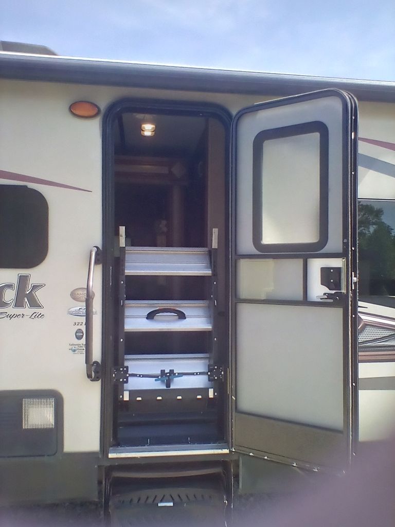 2016 Keystone Outback Super-Lite 322BH - National Vehicle