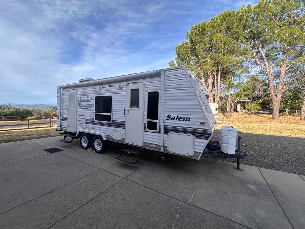 2004 Forest River Salem LE 23T - National Vehicle