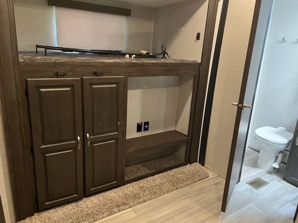 2022 Shasta Phoenix 367BH - National Vehicle