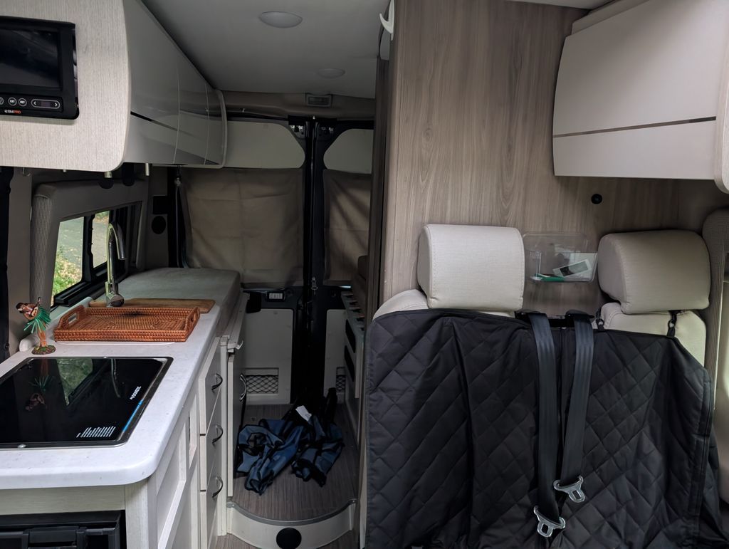 2022 Thor Motor Coach Rize 18A Pop Top - National Vehicle