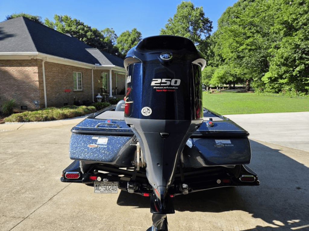 2013 Skeeter FX 20 - National Vehicle