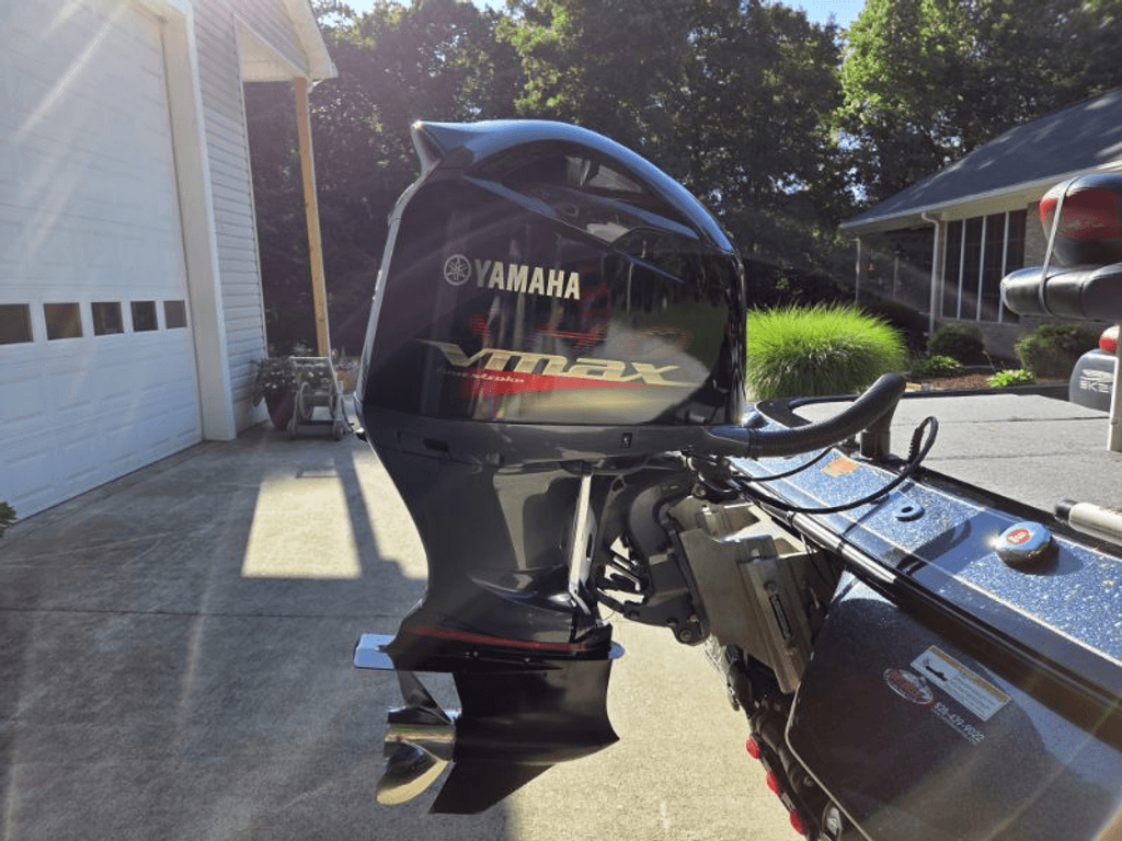 2013 Skeeter FX 20 - National Vehicle