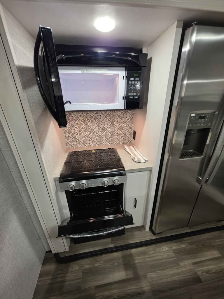 2025 Highland Ridge Open Range 338BHS - National Vehicle