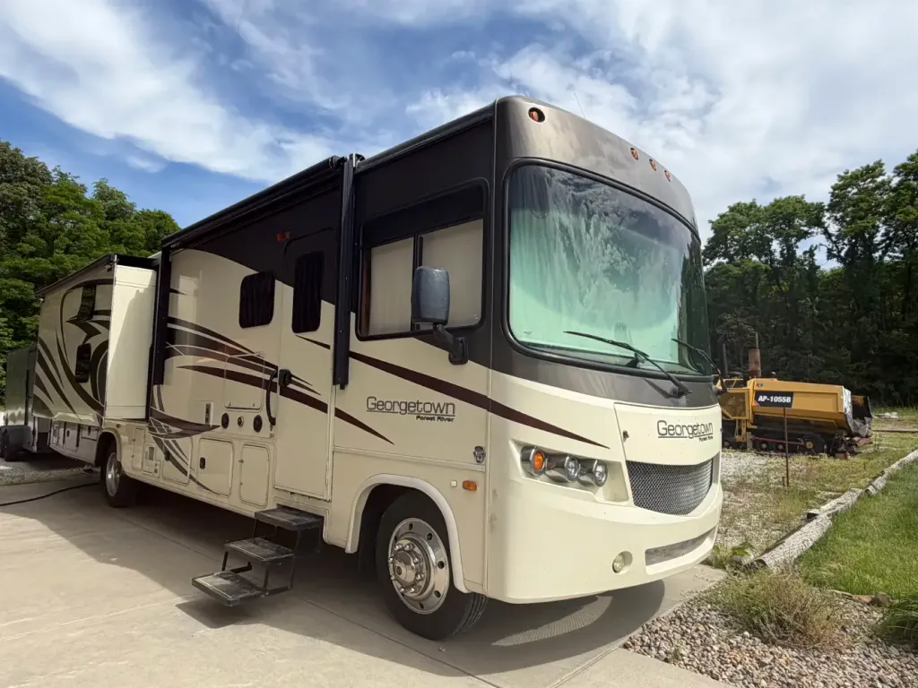 2015 Forest River Georgetown 364TS - National Vehicle