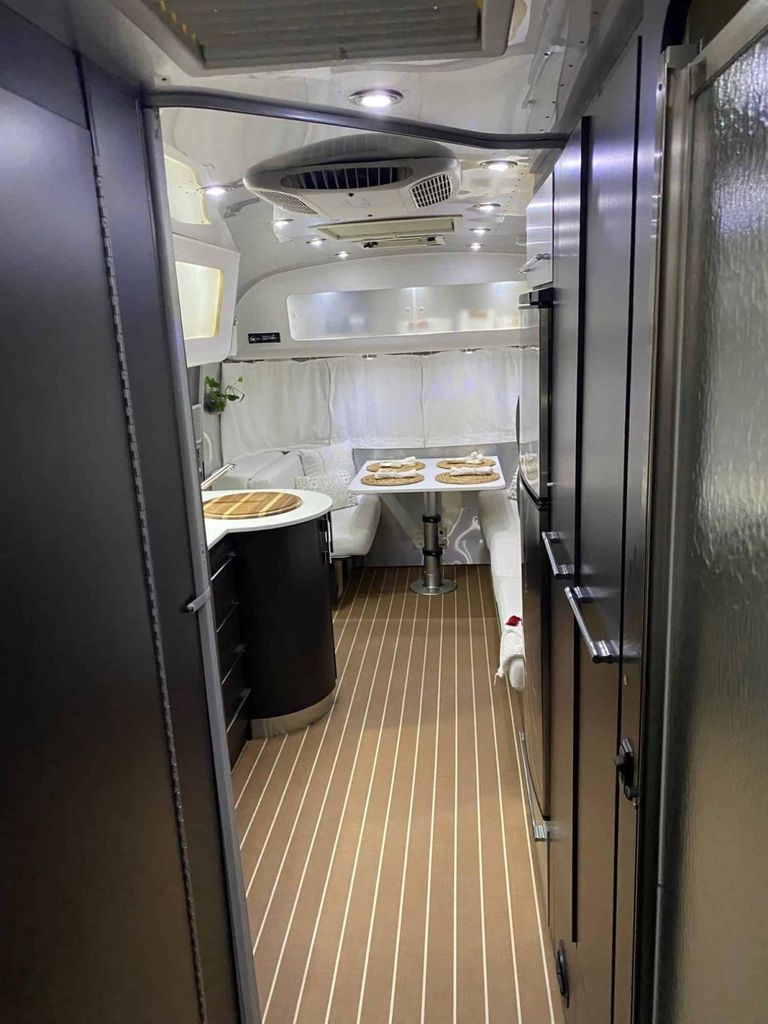 2008 Airstream International Signature CCD 27FB - National Vehicle