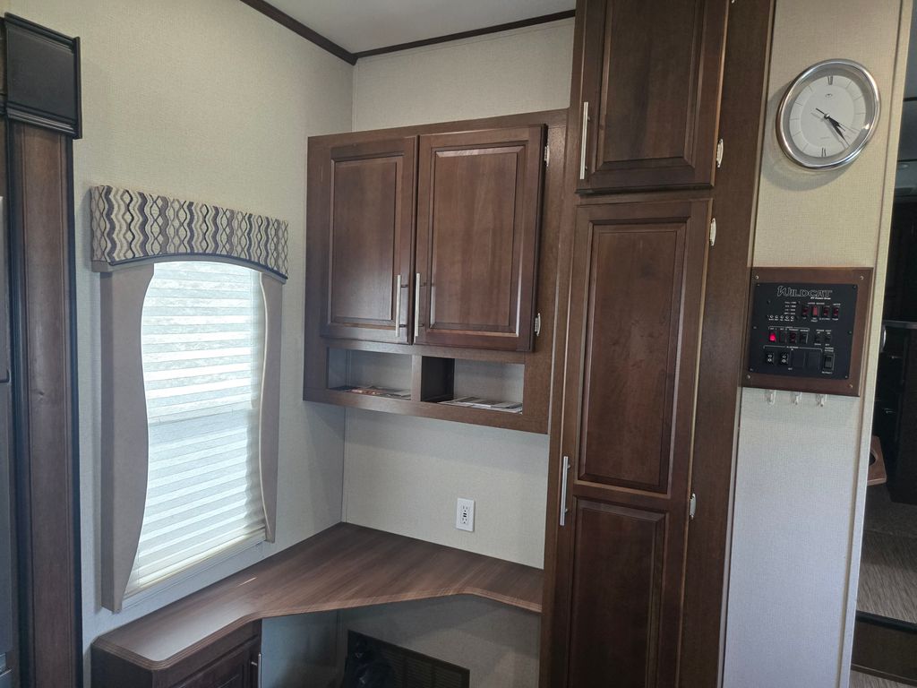 2019 Forest River Wildcat 32WB - National Vehicle