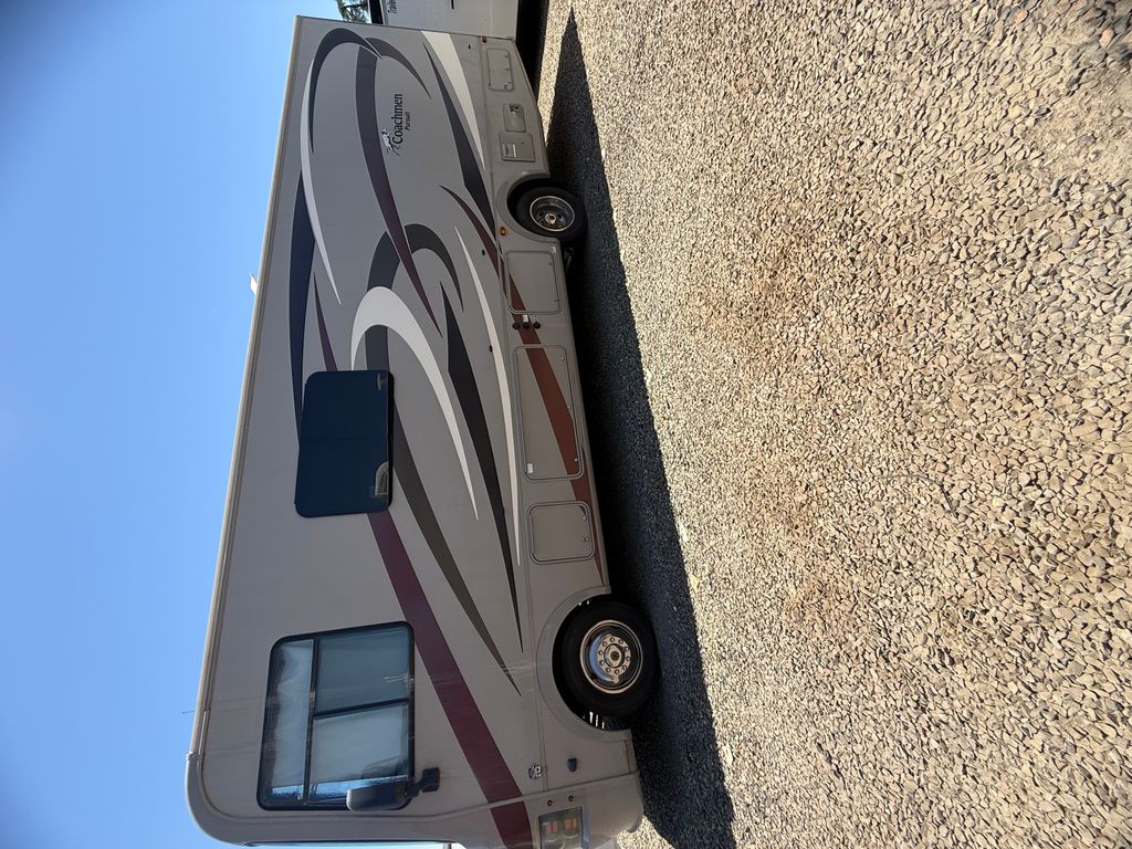 アンティーク 2014 Coachmen Pursuit 27KB - National Vehicle