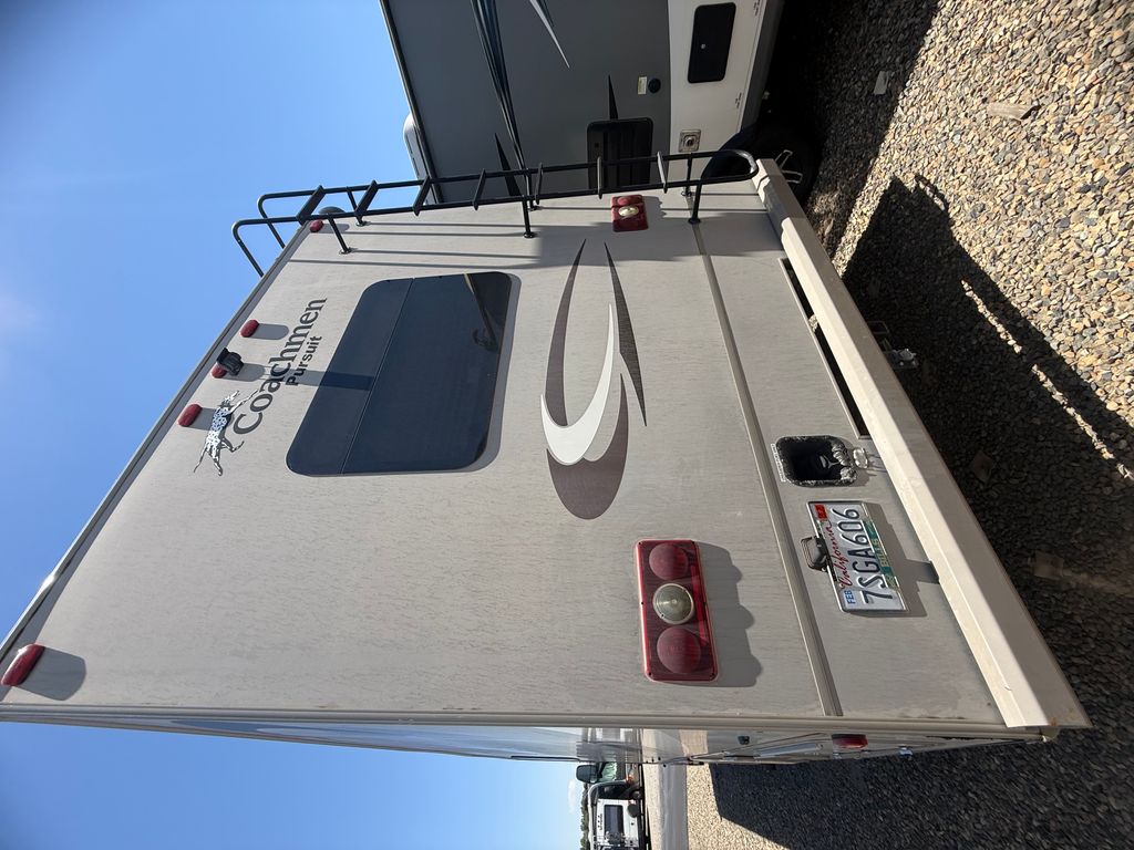 2014 Coachmen Pursuit 27KB - National Vehicle