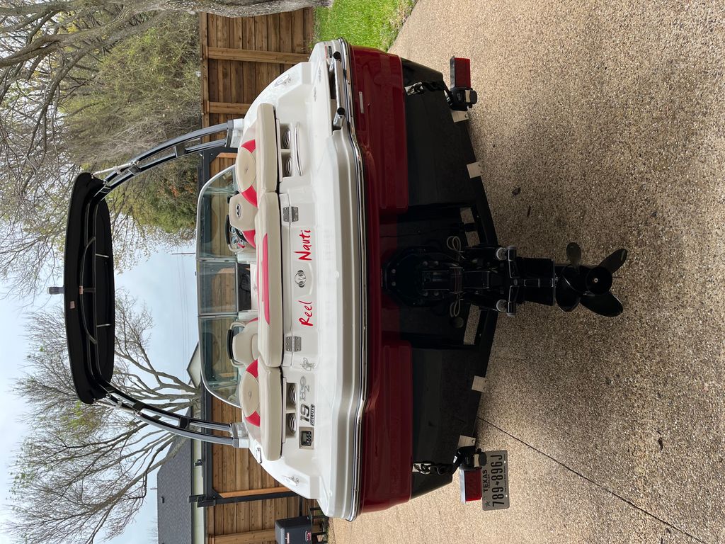 2018 Chaparral 19 H2O Ski & Fish - National Vehicle