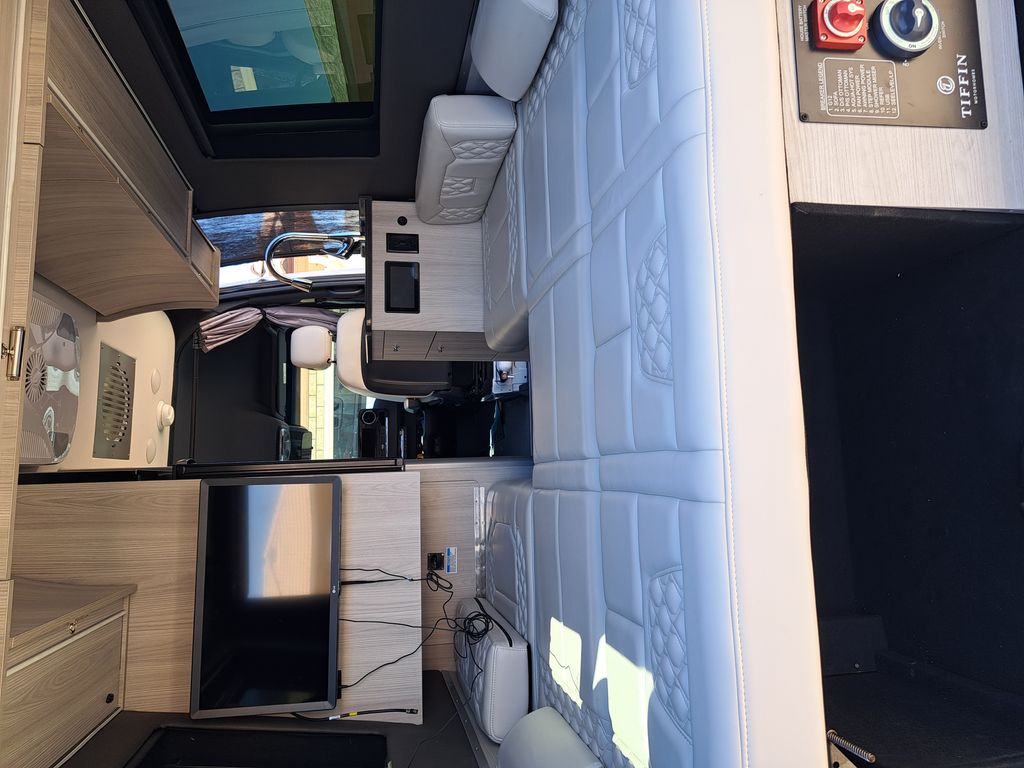 2026 Tiffin Motorhomes GT1 - National Vehicle