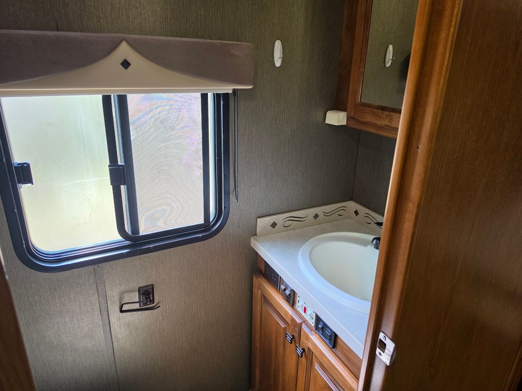 2013 Tiffin Motorhomes Allegro 34TGA - National Vehicle