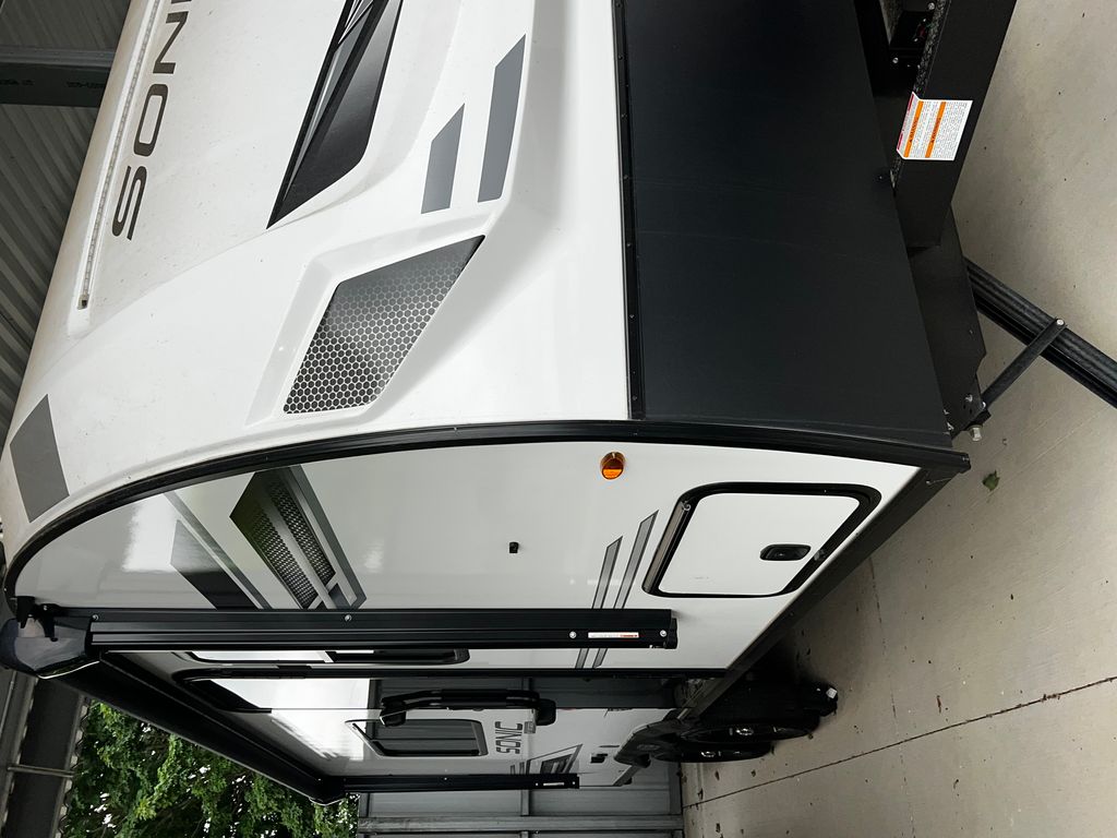 2026 Venture Sonic SN190VRB - National Vehicle