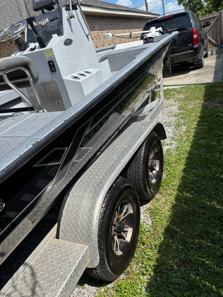 2020 Xpress H22B - National Vehicle