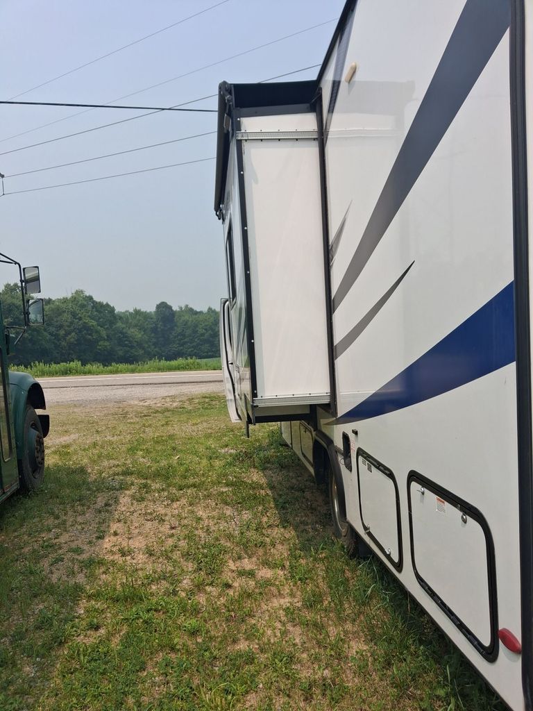 2022 Forest River Sunseeker LE 2150SLE - National Vehicle