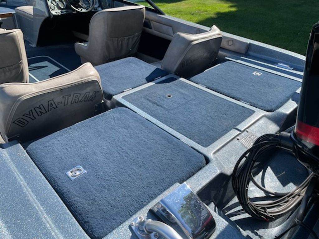 1984 Ebbtide Dyna-Trak - National Vehicle