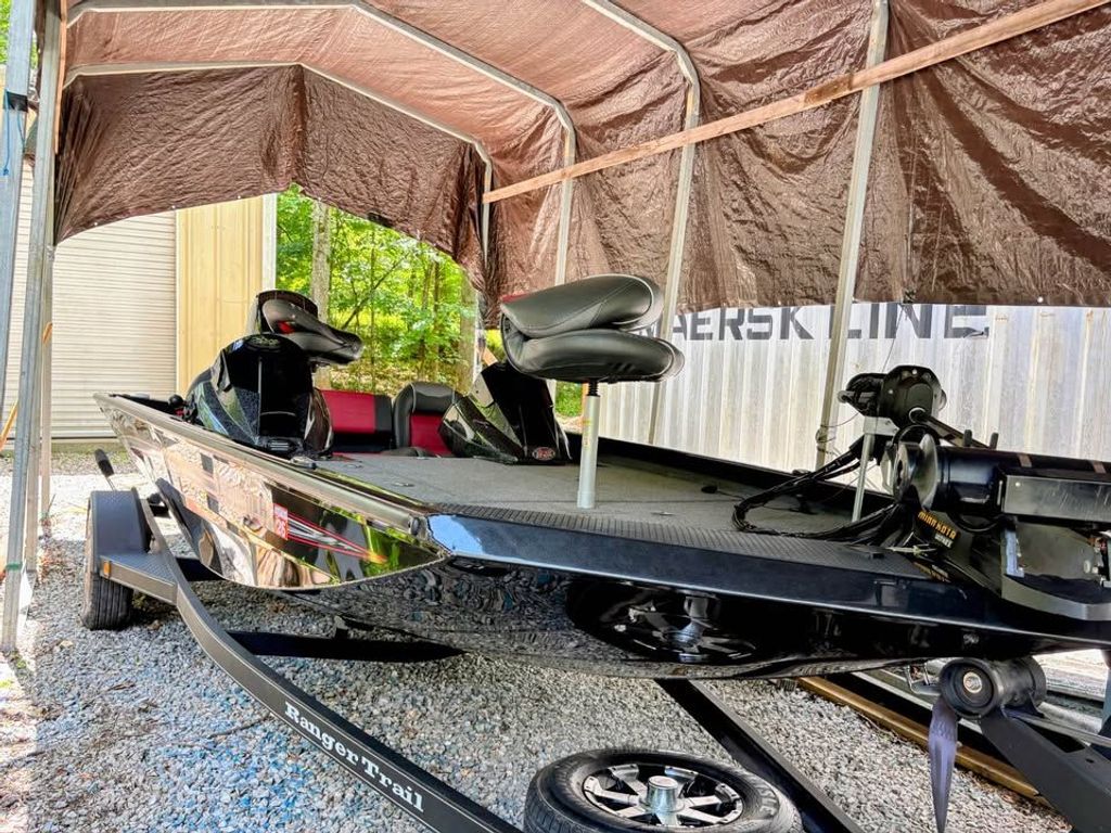2017 Ranger RT198P - National Vehicle