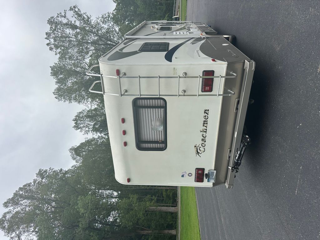 2005 Coachmen Leprechaun Deluxe/Premier 314SS - National Vehicle