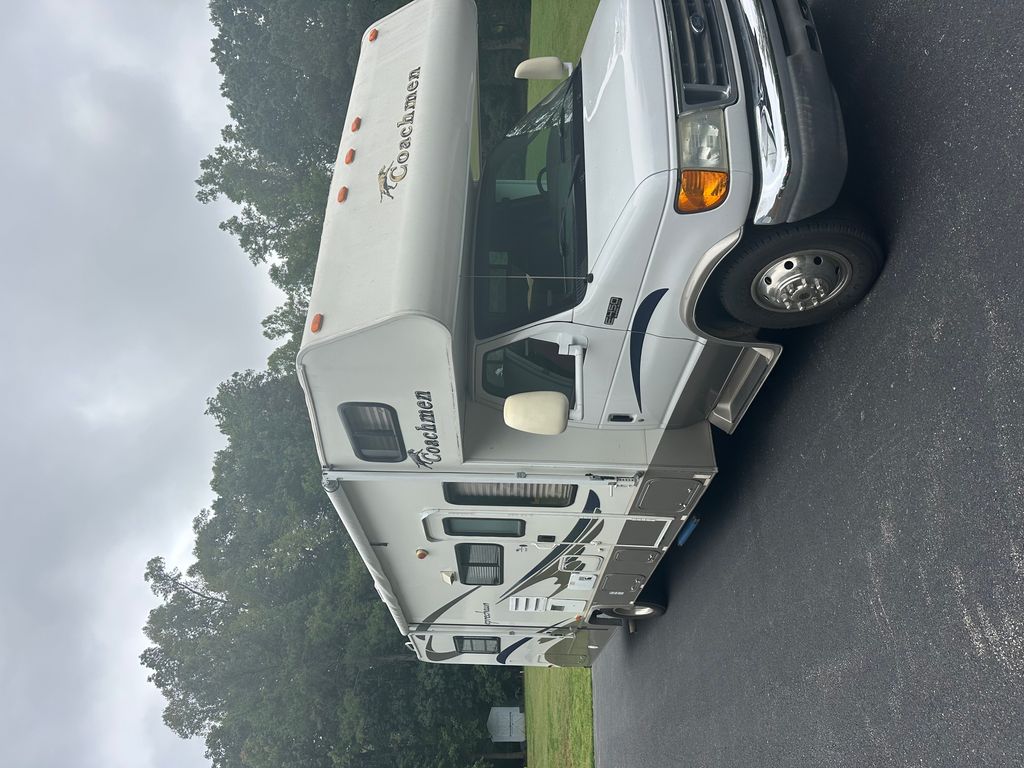 2005 Coachmen Leprechaun Deluxe/Premier 314SS - National Vehicle