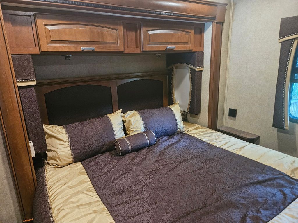 2015 Jayco Seneca 36FK - National Vehicle