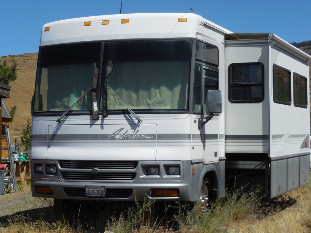 その他 o 2000 Winnebago Adventurer 32V - National Vehicle