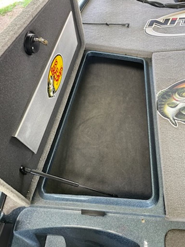 2019 Nitro Z17 - National Vehicle