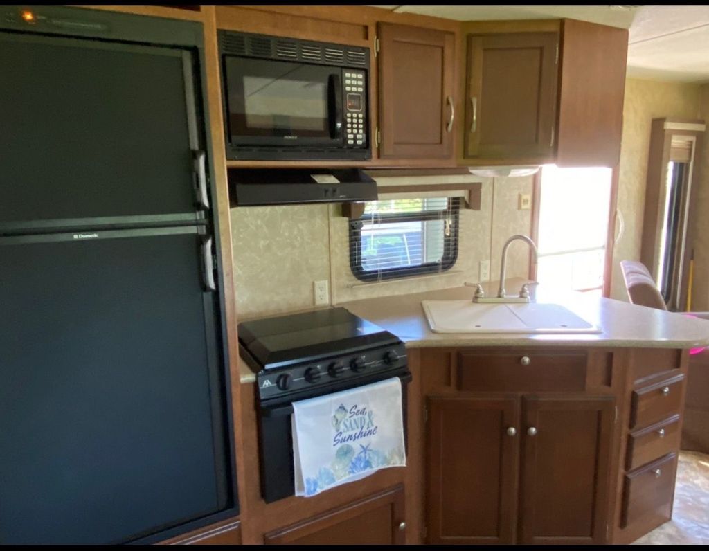 2013 Winnebago Sunset Creek Sport 267RL - National Vehicle