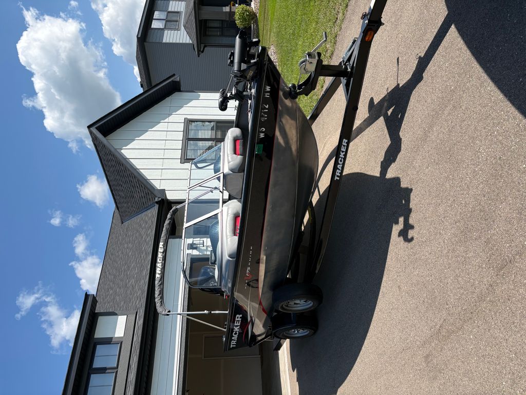 2012 Tracker Pro Guide V-175 Combo - National Vehicle