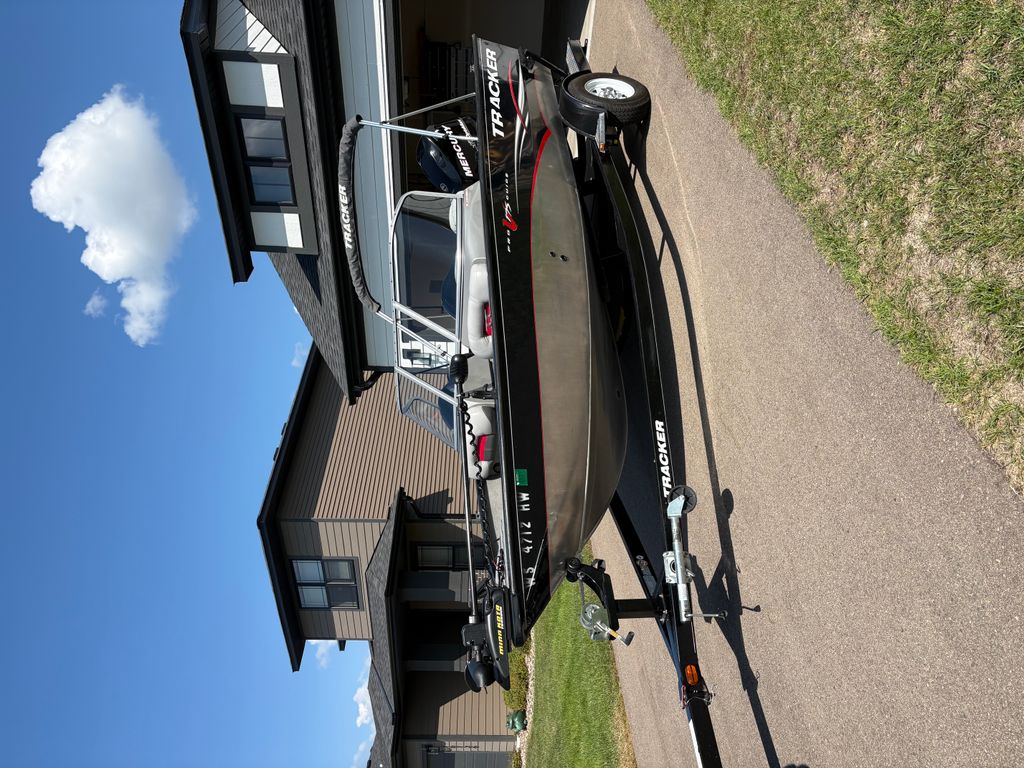 2012 Tracker Pro Guide V-175 Combo - National Vehicle