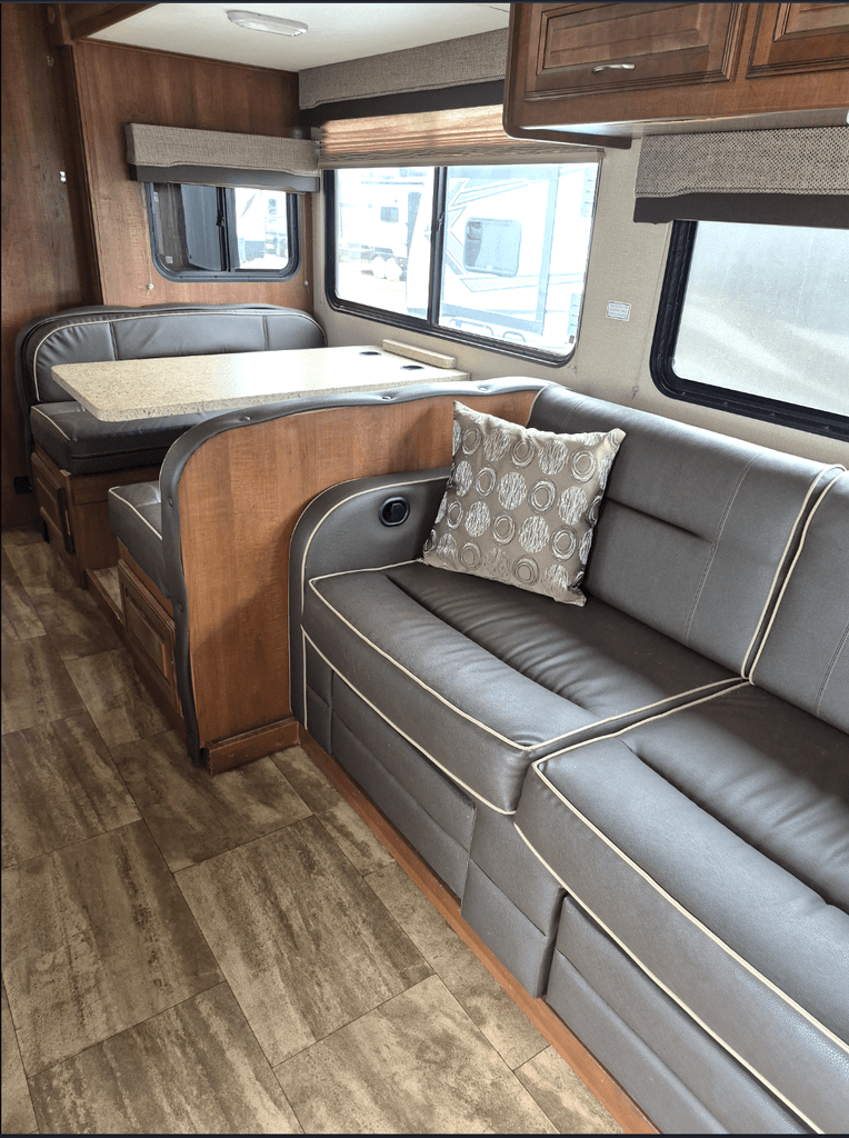 2017 Forest River Georgetown GT3 30X3 - National Vehicle