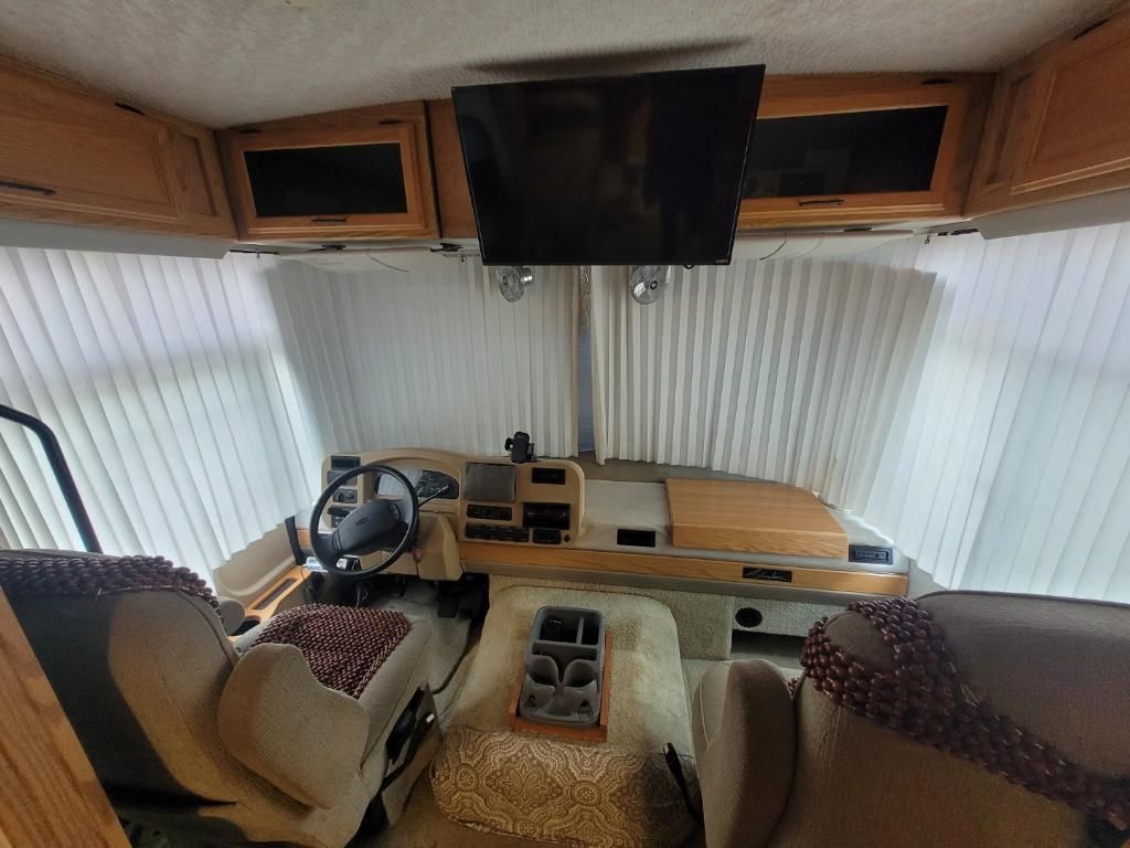 2002 Winnebago Adventurer 35U National Vehicle
