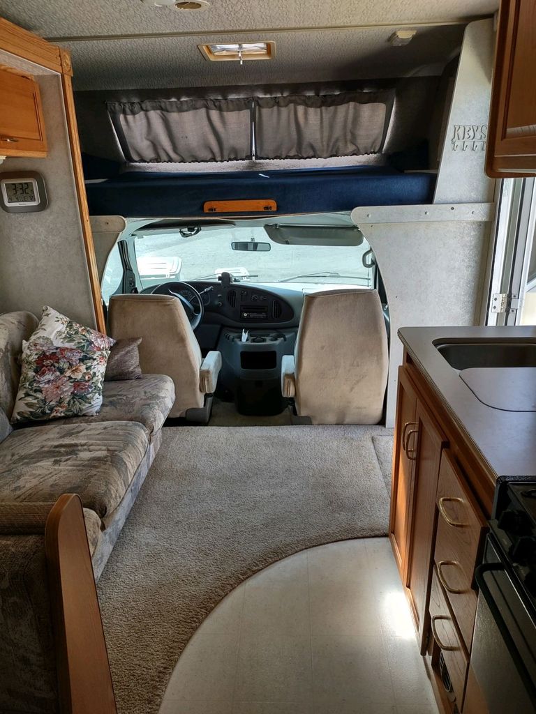 2001 Itasca Spirit 31T National Vehicle