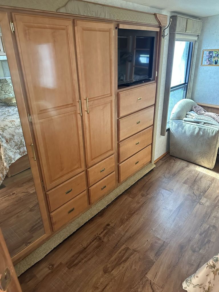 2005 Winnebago Adventurer 37B National Vehicle