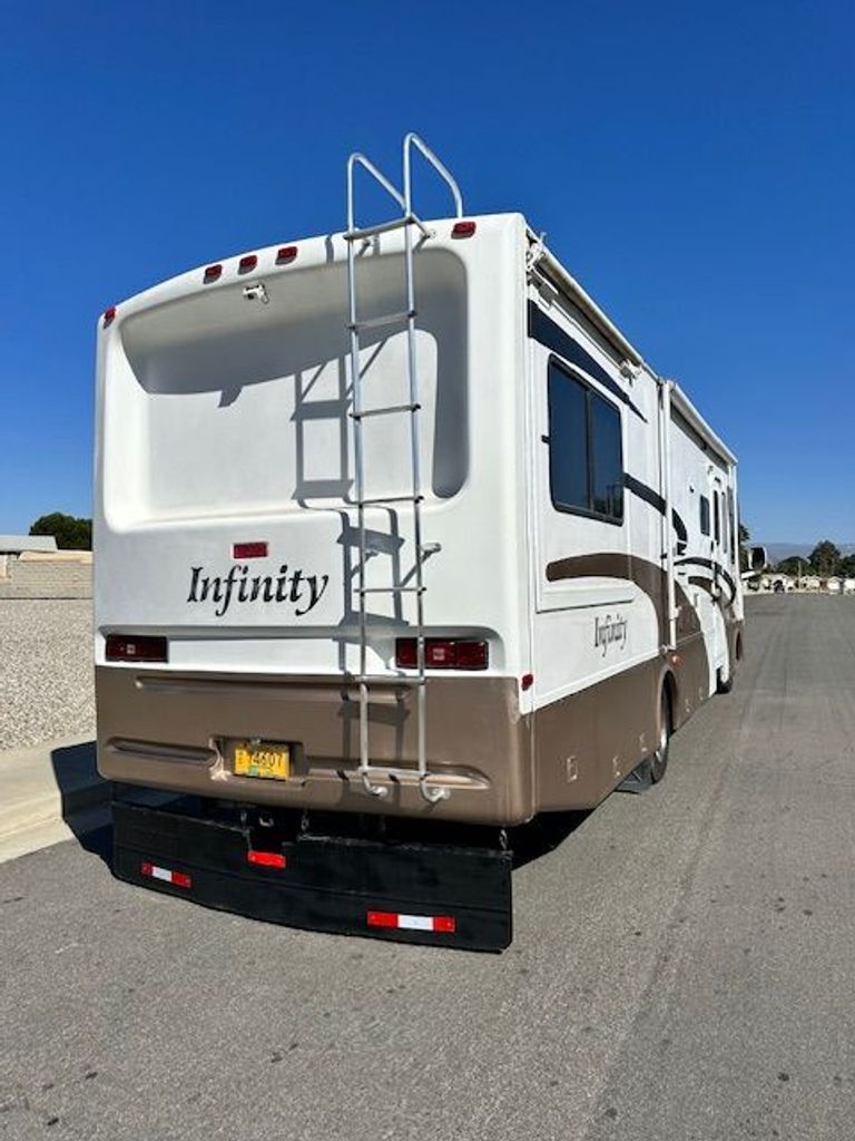 2002 Four Winds Infinity 32R - National Vehicle